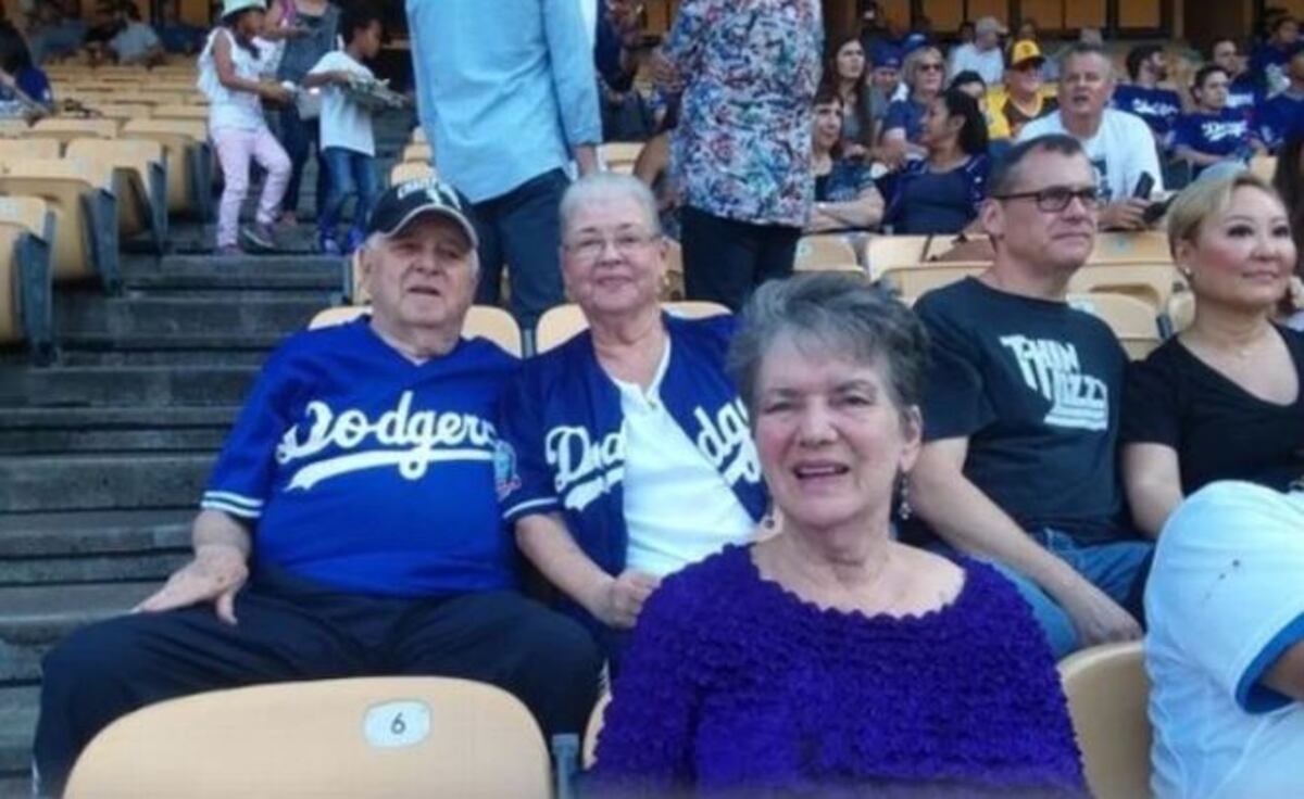 Asistió a un partido de Grandes Ligas en su cumpleaños y una pelota le quitó...