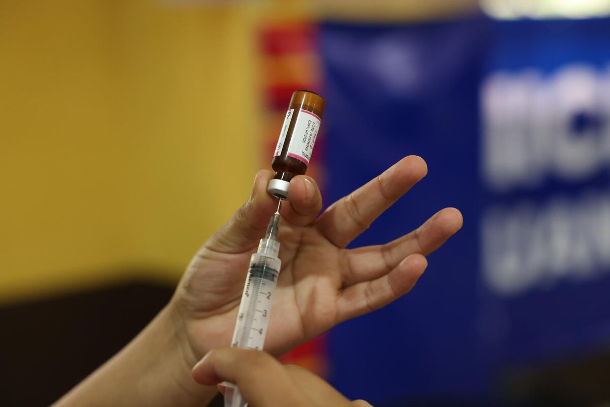 Bolivia confirma 74 casos de sarampión y anuncia refuerzo progresivo de la vacunación