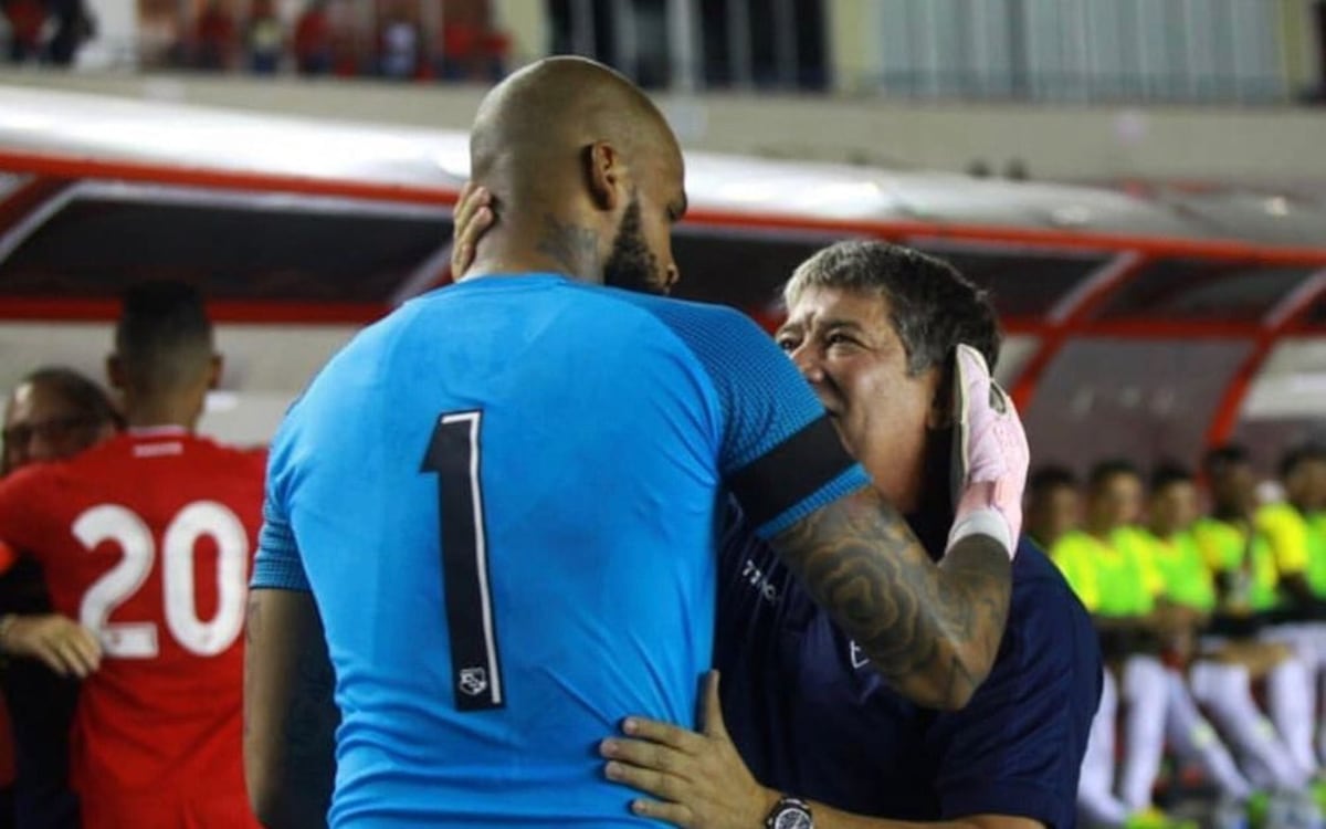 ¡Abrazo y mensaje! Manotas no le guarda rencor al Bolillo