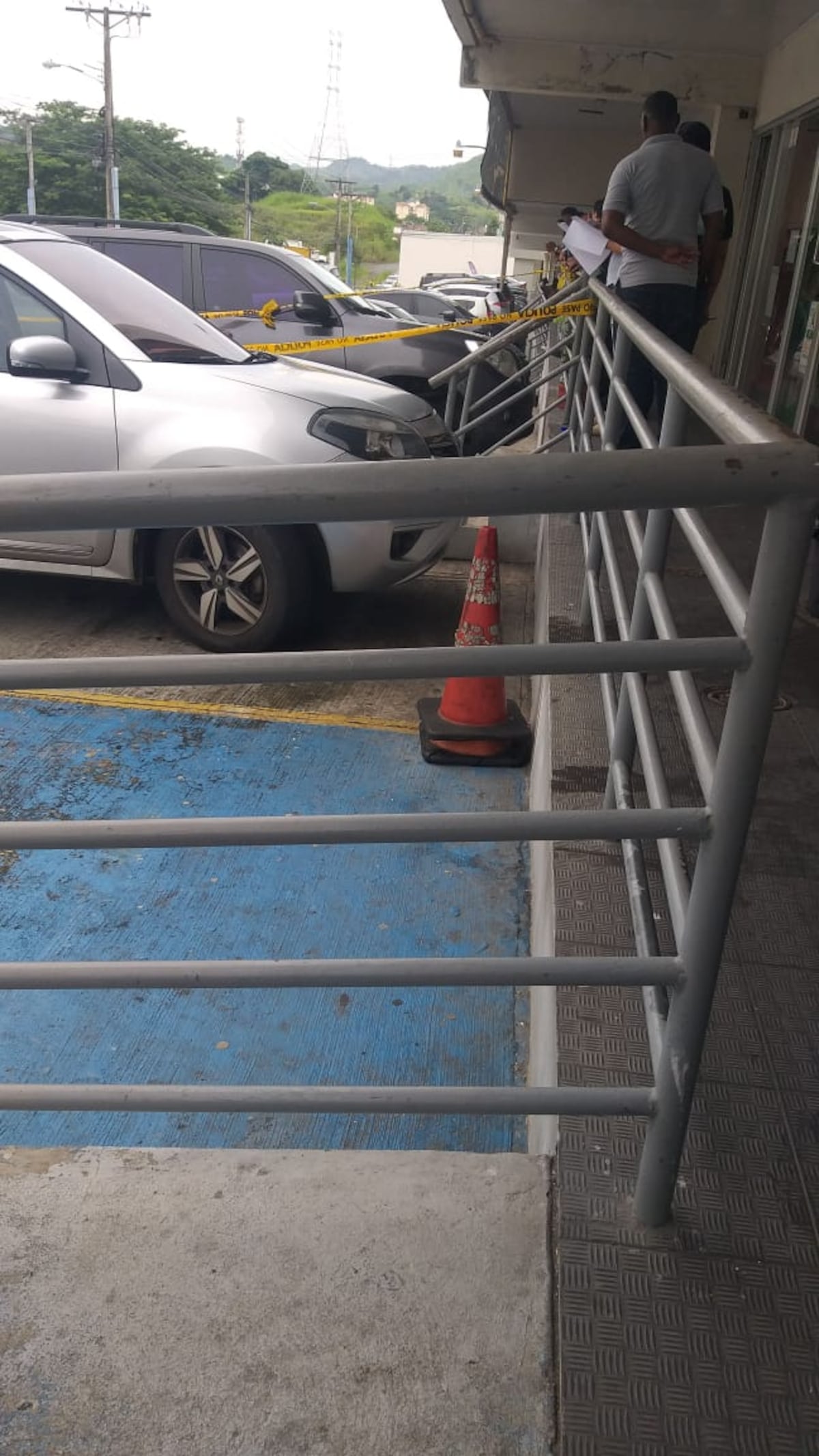 Muere mujer en centro comercial