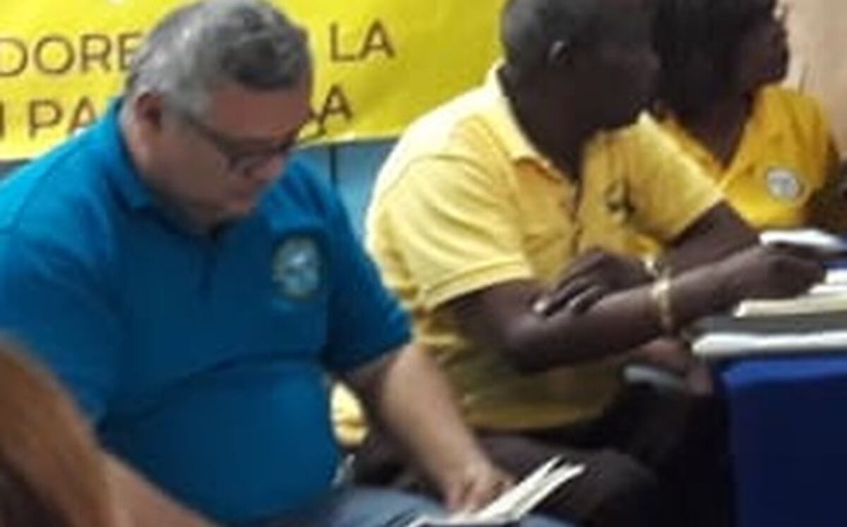 El paro de docentes este lunes va de todas maneras aunque no habrá alza de luz