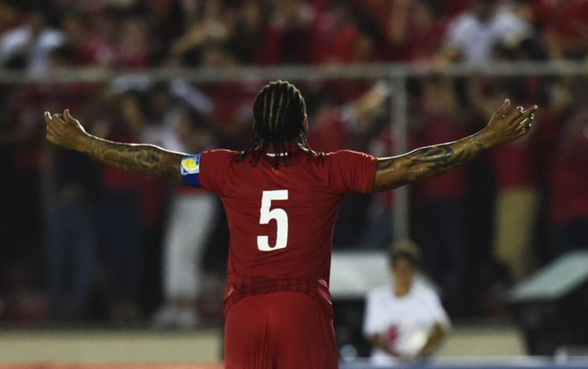 GALERÍA | Mira las 32 fotos históricas de Román Torres en su cumpleaños