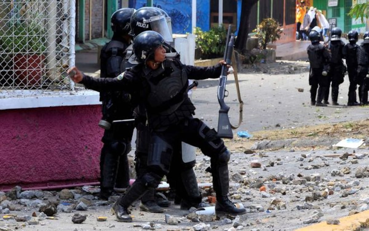 Gobierno de Nicaragua acepta dialogar tras protestas que causaron 10 muertos