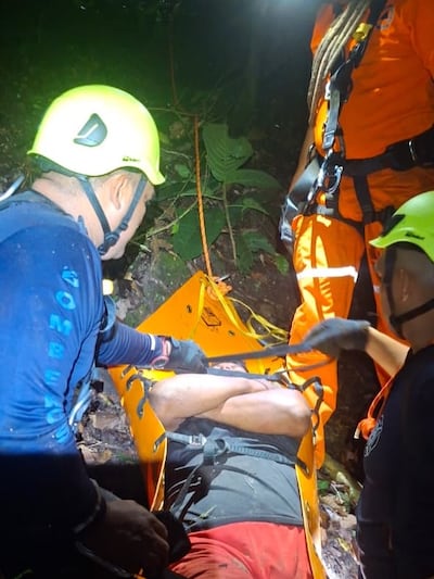 Presunta ‘SELFIE’ casi termina en tragedia: hombre cae por precipicio en Cerro La Cruz y lo encuentran con vida
