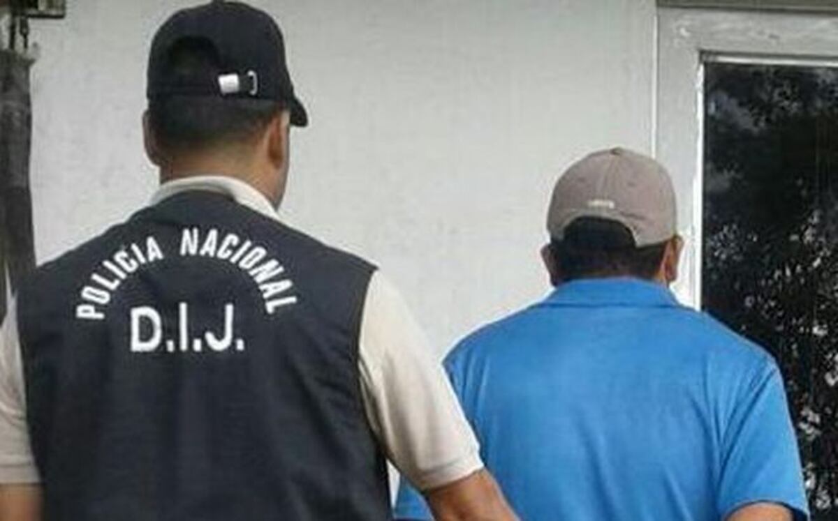 ¡DIOS! Denuncian a profesor en Bocas del Toro por supuesto abuso sexual