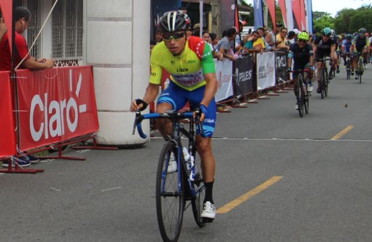 Panameño Gómez gana la etapa; colombiano Chaparro sigue de amarillo