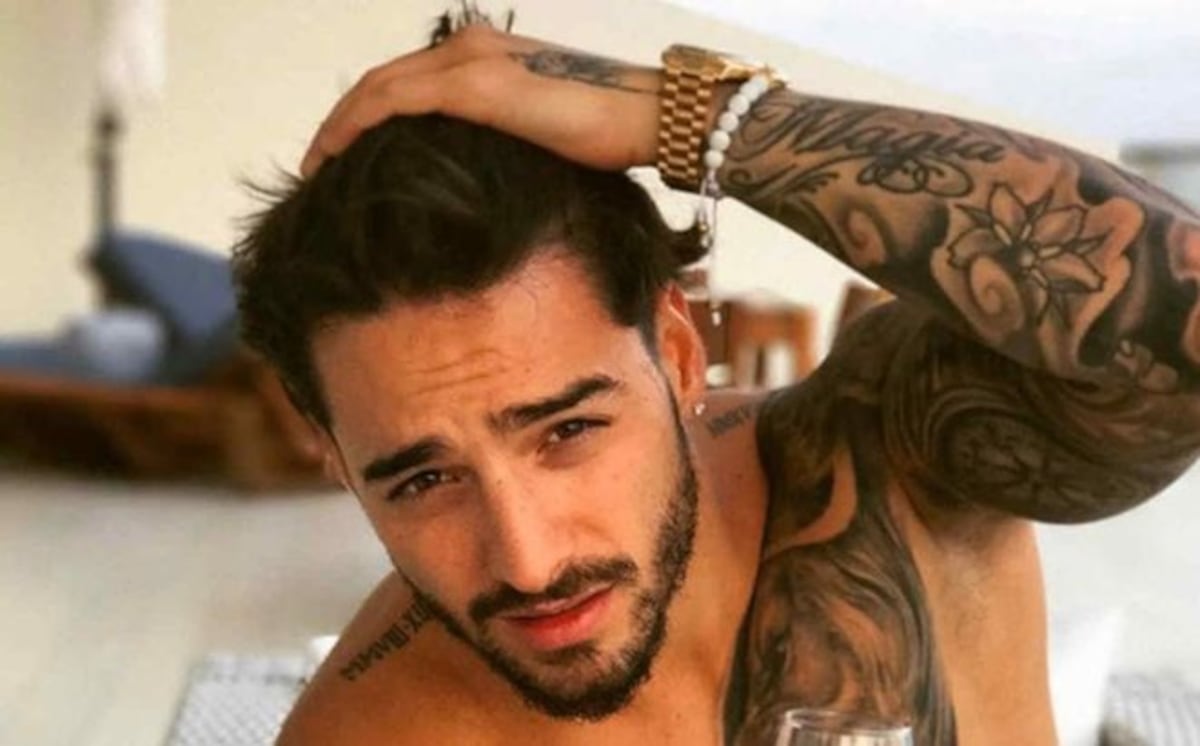 Futbolista se disculpó con Maluma luego de asegurar que cantante quería con él 