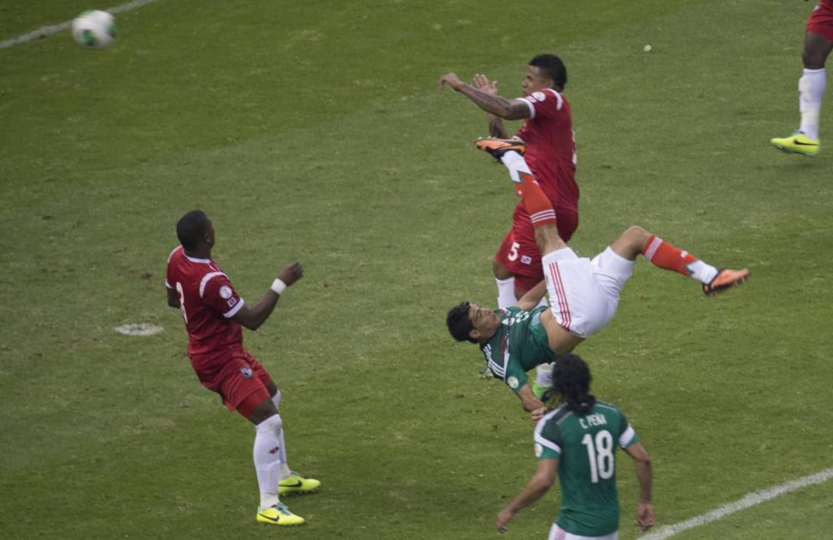 Una baja ante Panamá. Tata Martino lamenta lo ocurrido con Raúl Jiménez