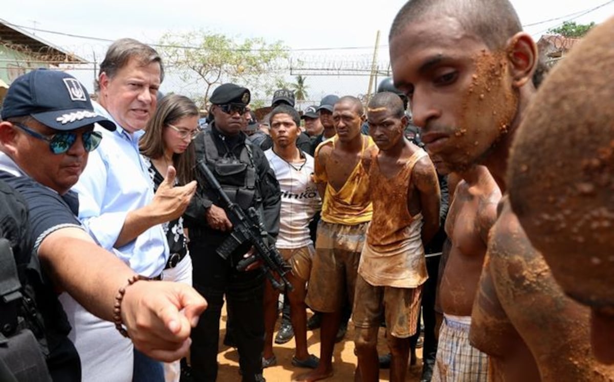 Trasladan a La Nueva Joya a los reos del video.Solo han recuperado 3 pistolas