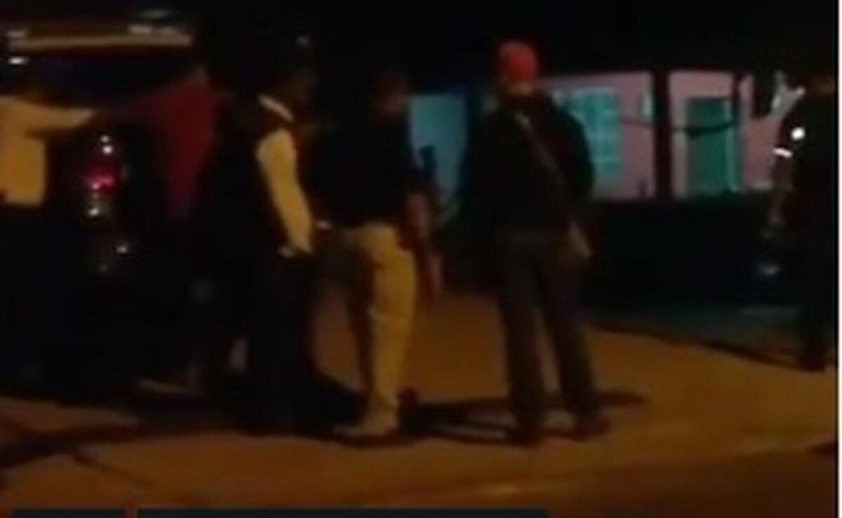 Sicarios lo asesinan en la sala de su casa en Las Mañanitas. Fueron varios tiros