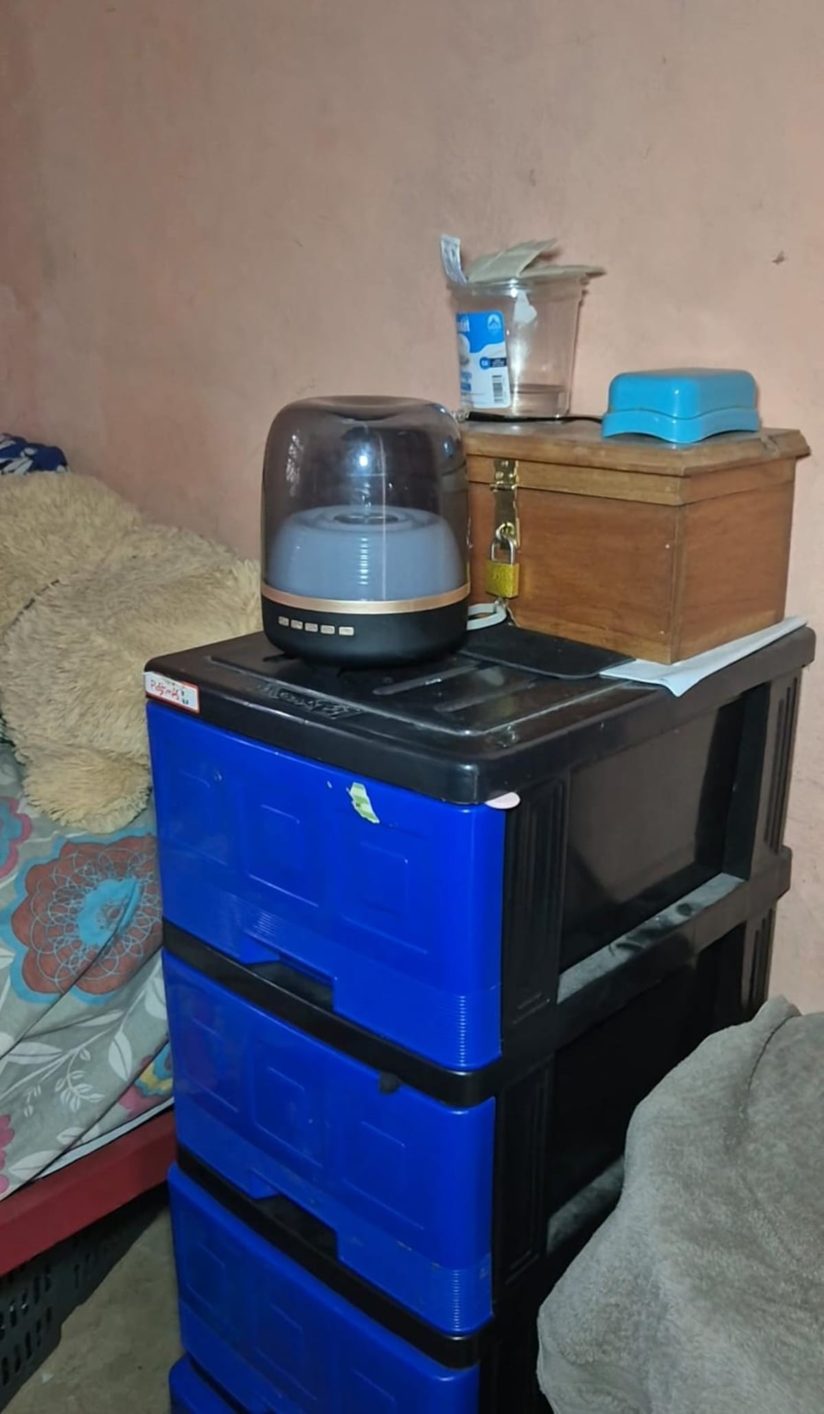 II PARTE: Desde hace dos meses que desapareció su hermano, Ana espera cada noche que Eduardo toque nuevamente su ventana