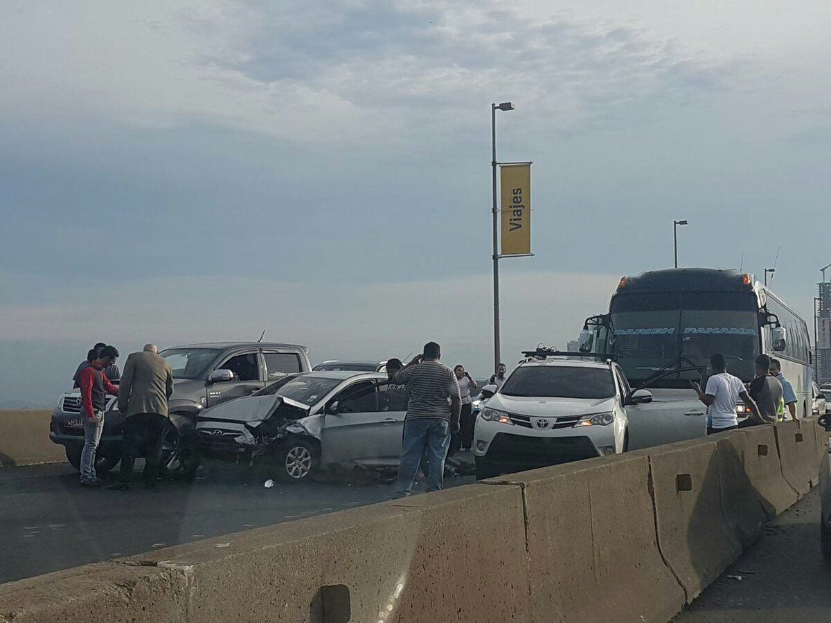 POR SI VAS AL ESTE. Accidente de tránsito tiene trancado el Corredor Sur 