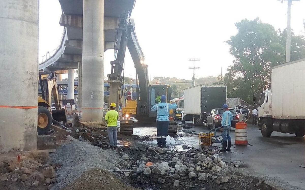 Por ruptura de tubería en Los Andes, Idaan cierra el flujo del agua