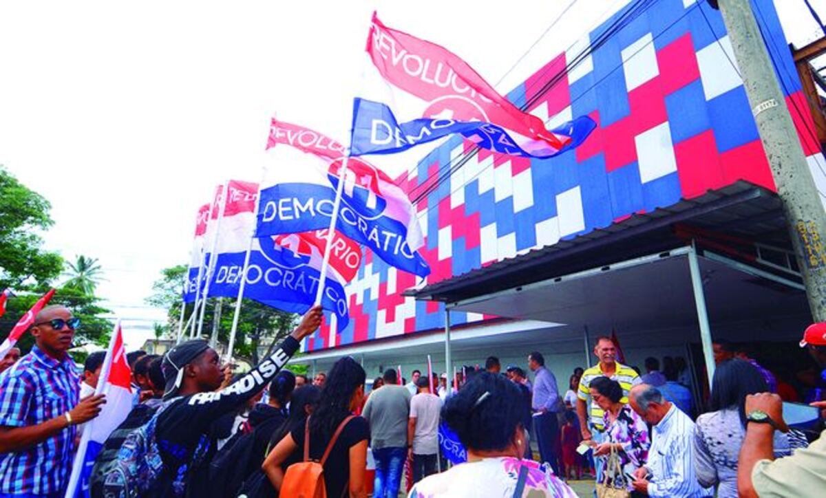 Cierran postulaciones en el partido PRD