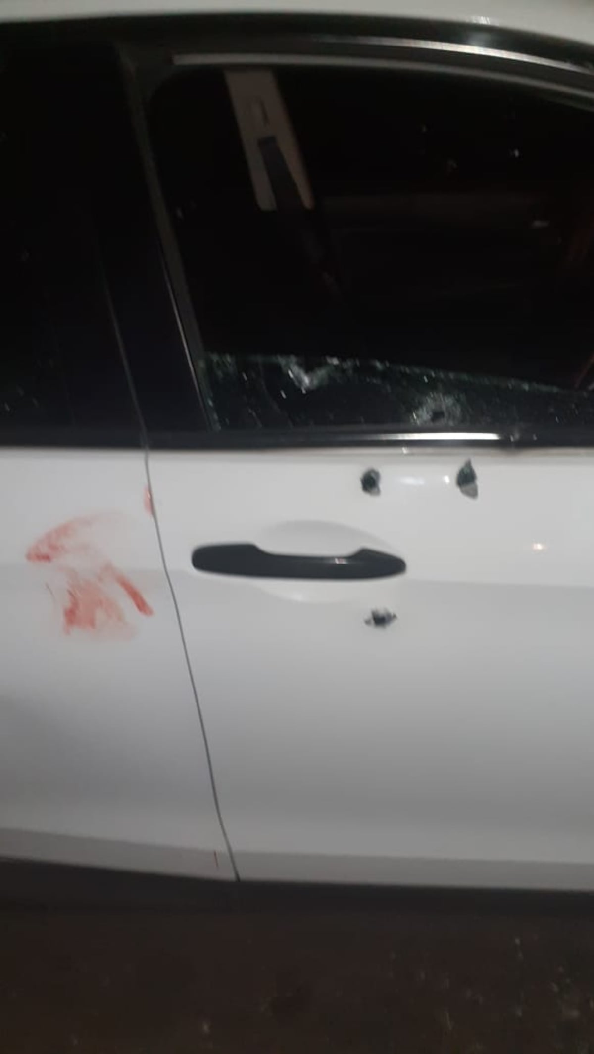 Doble homicidio en Pedregal. Los acribillan mientras conversaban