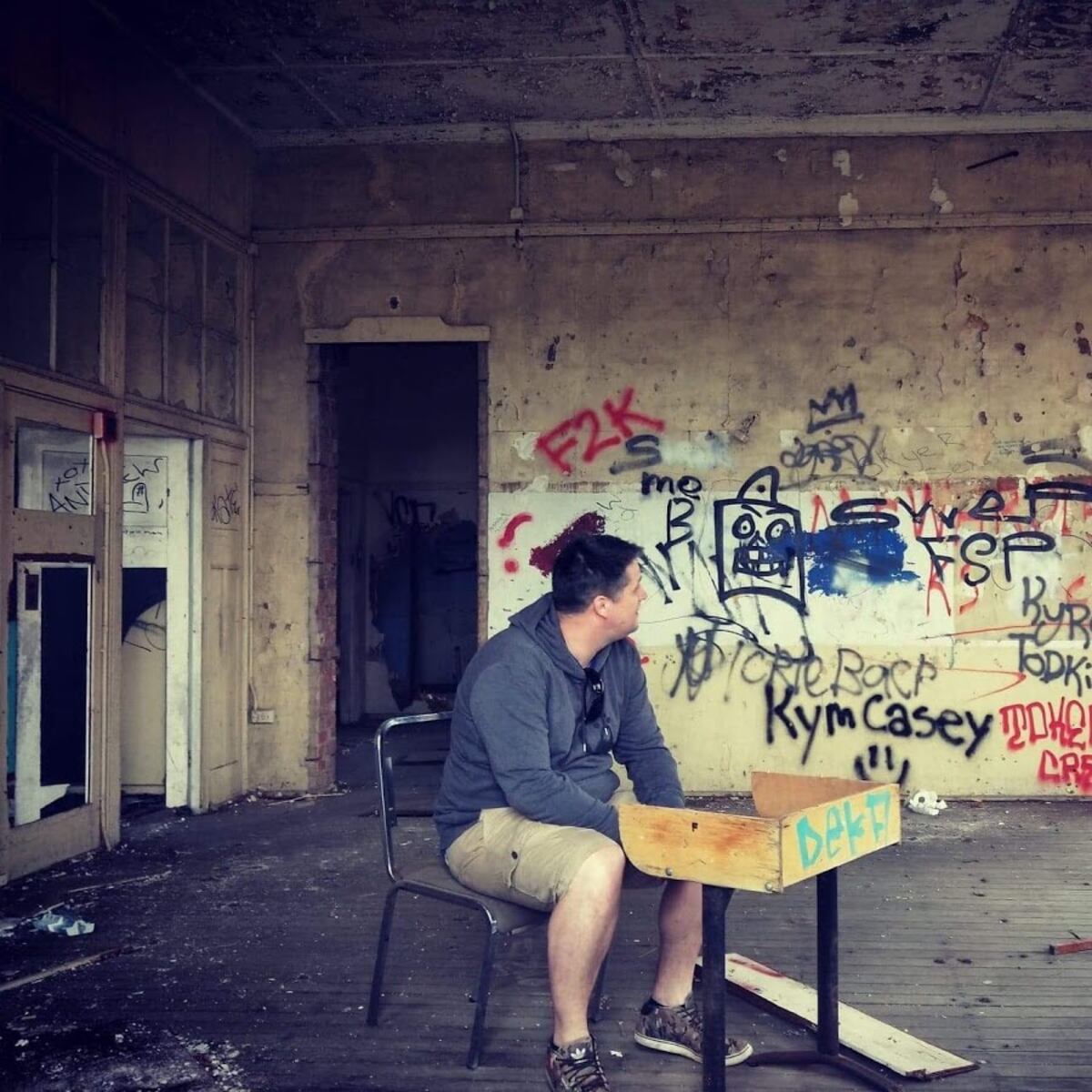 Durante inspección a parque acuático abandonado hallan impresionante criatura