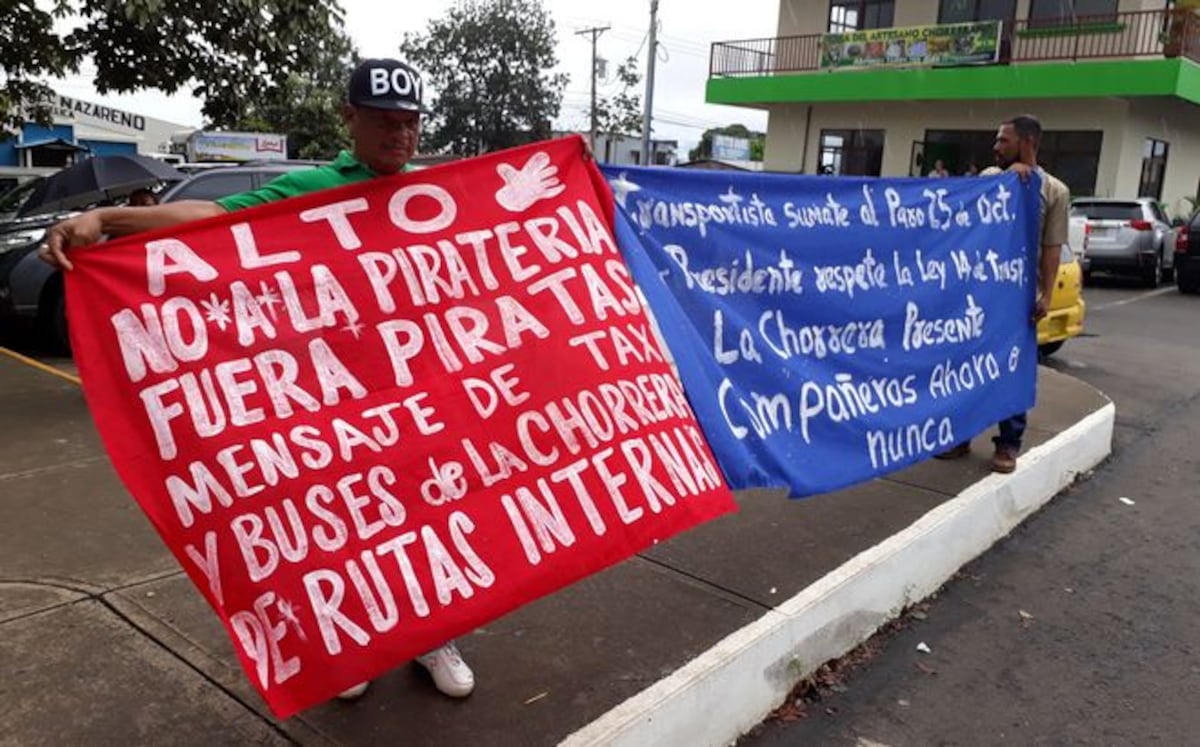 TRANSPORTISTAS SE CANSAN. En contra de Uber y la piratería, convocan un paro