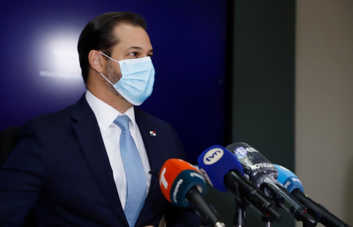 Mici ordena investigación para subir aranceles y frenar importación de helados 