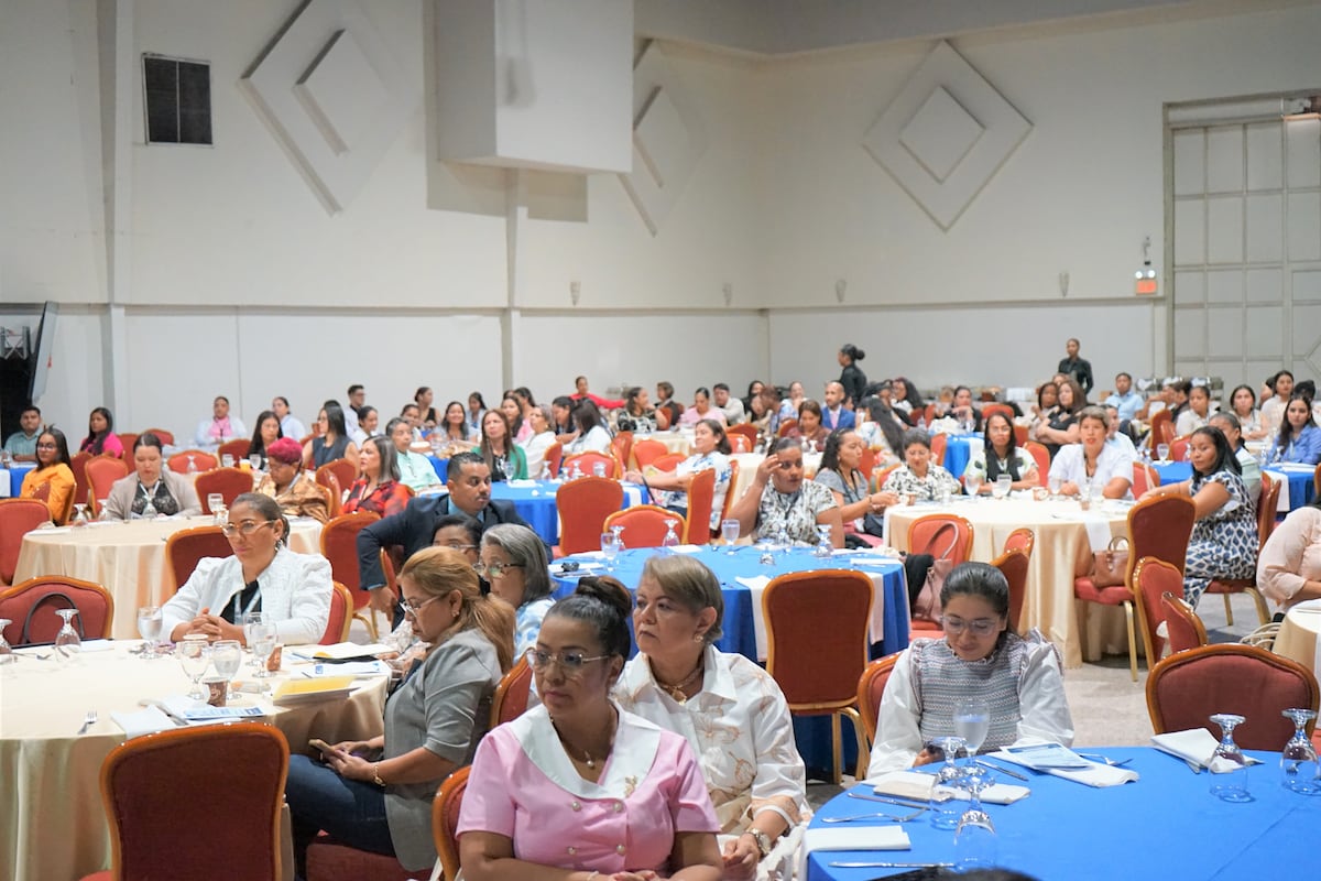 Hospital Santo Tomás capacita a más de 600 profesionales de la salud por sus 323 años