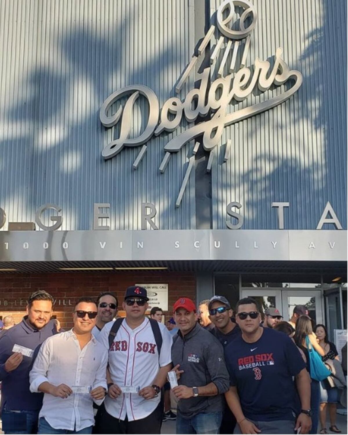 Famosos panameños aprecian la Serie Mundial de Béisbol con Mariano Rivera