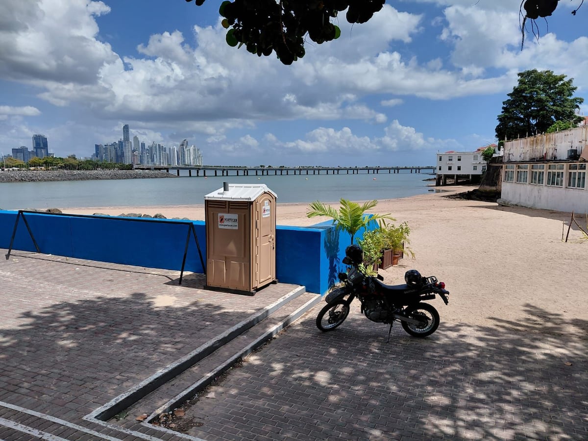 Playas del Casco Antiguo vuelven a la vida con mega limpieza municipal