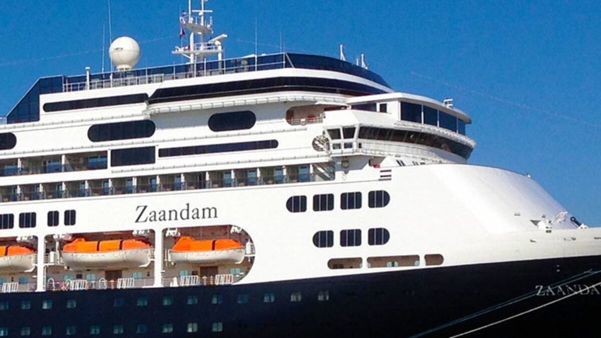 Ya pasaron por el Canal de Panamá. Gobernador rechaza recibir cruceros con muertos y enfermos de coronavirus en Florida