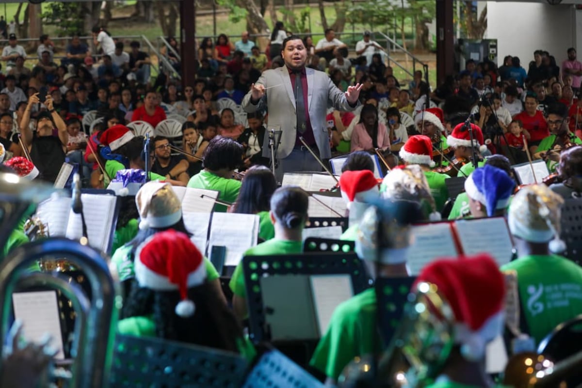 Coros y orquestas se tomaron el Parque Omar para arrancar el verano