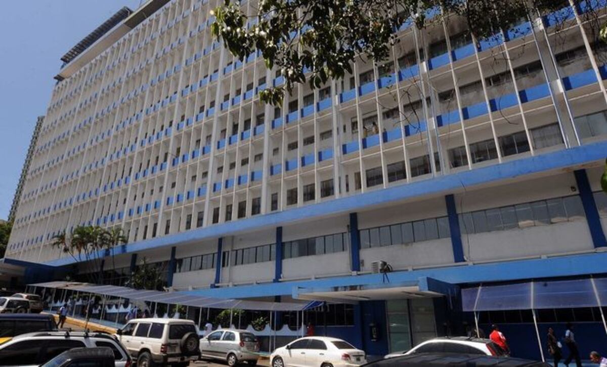 Juez absuelve a acusados en muerte de recién nacidos en la Caja de Seguro Social