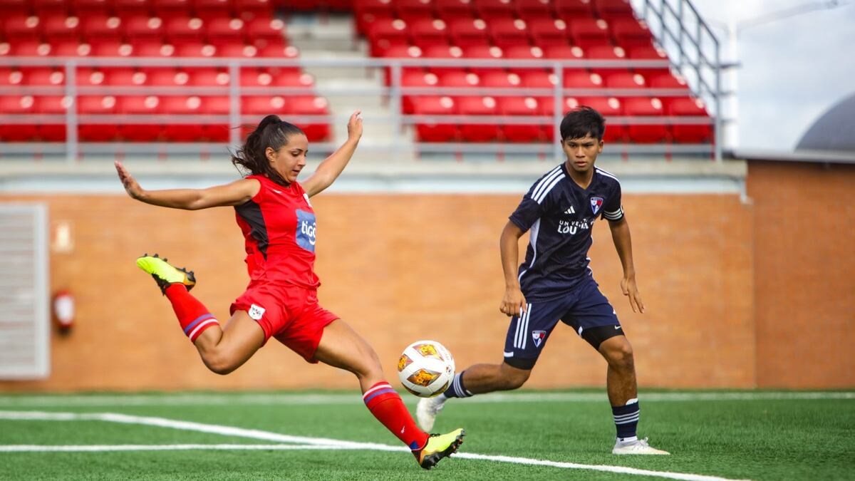 Panamá apunta a regresar al escenario mundial en fútbol femenino