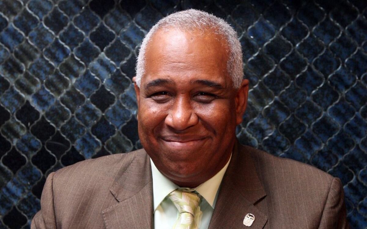 PAÍS POR CÁRCEL. Para el diputado Lázarus que atropelló a una menor de edad