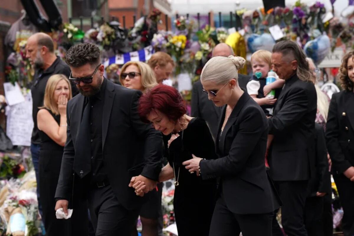 Birmingham se tiñe de negro: miles despiden a Ozzy Osbourne en un emotivo homenaje