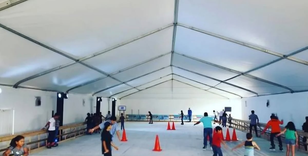 Panamá inicia la Navidad con pista de patinaje ecológica y luces gratis en la Cinta Costera 
