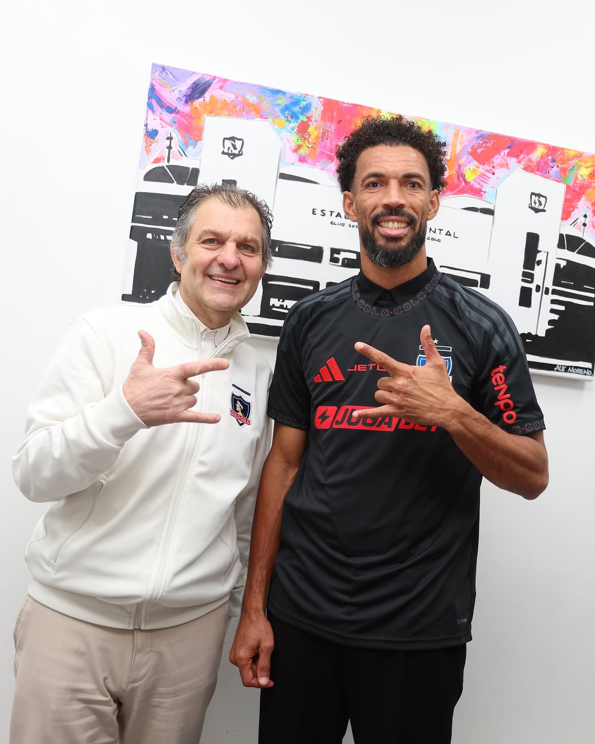 Vozinha ya es oficial y firma con Colo Colo