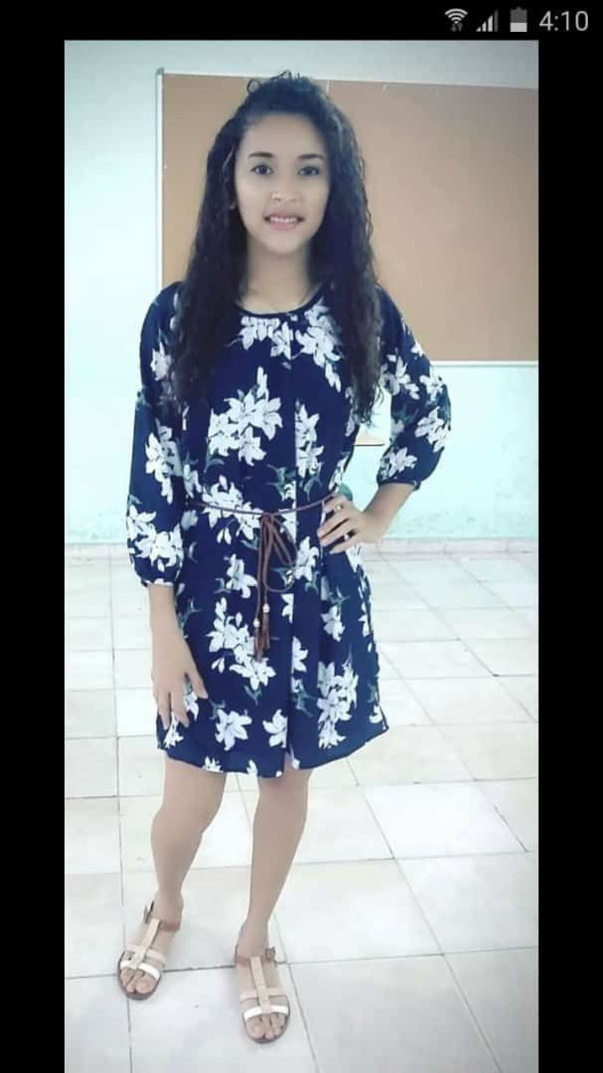 Se molestó al ser rechazado, la persiguió y luego le disparó en el abdomen 