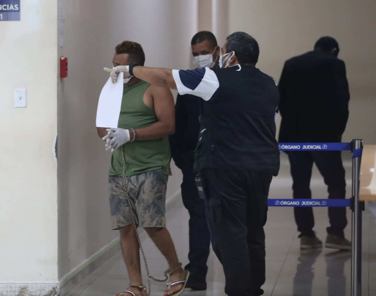 No al saqueo. Dos detenidos y cuatro personas con arresto domiciliario por hurto agravado en Curundú  