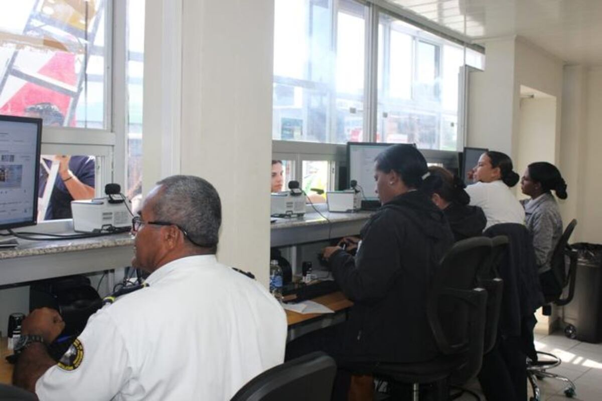 Vendían sus cuerpos en centros nocturnos.Migración retiene más de 60 extranjeros