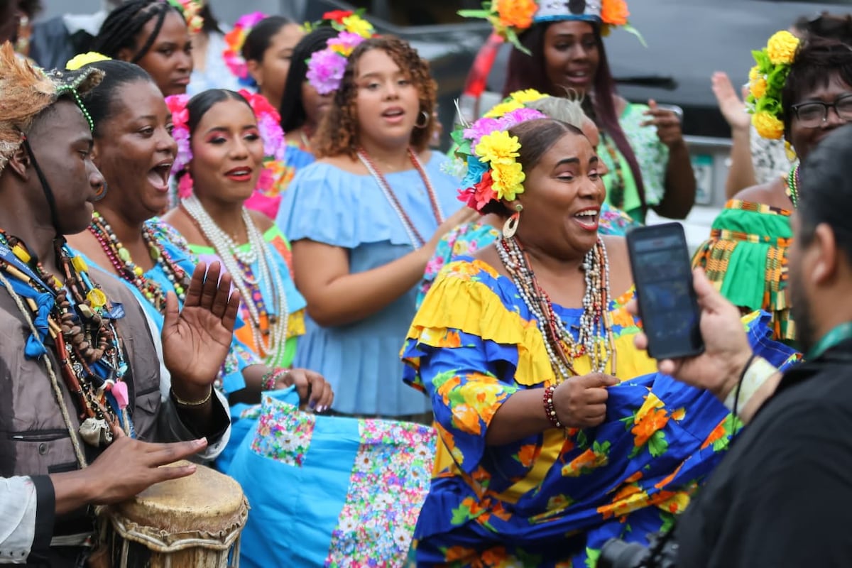 Tambores, desfile acuático y danza: así brilló Portobelo en su gran Festival de la Pollera Congo