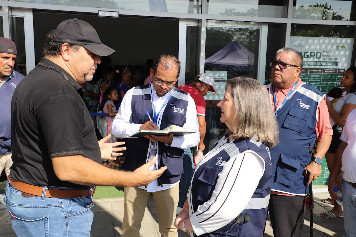 Defensora del Pueblo lleva jornada de atención a moradores de Alcalde Díaz