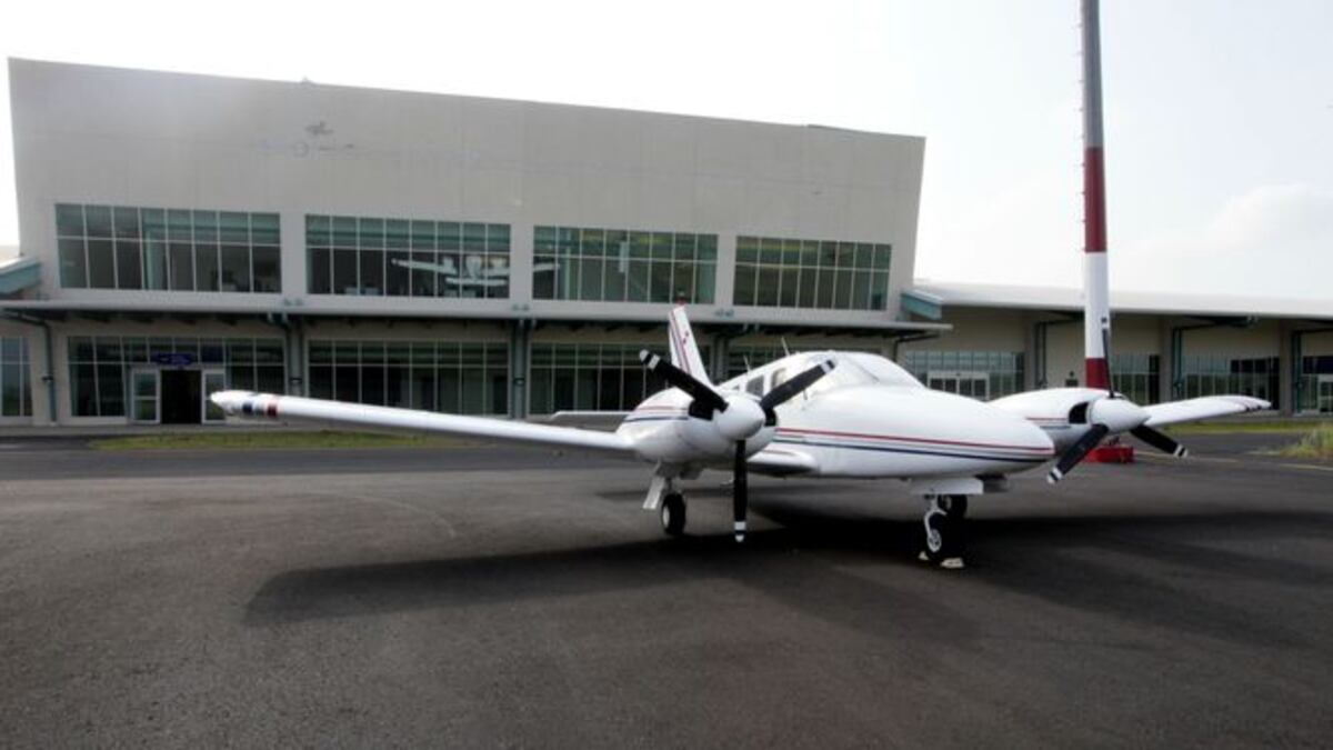 Autorizan vuelos internacionales en aeropuerto de Colón