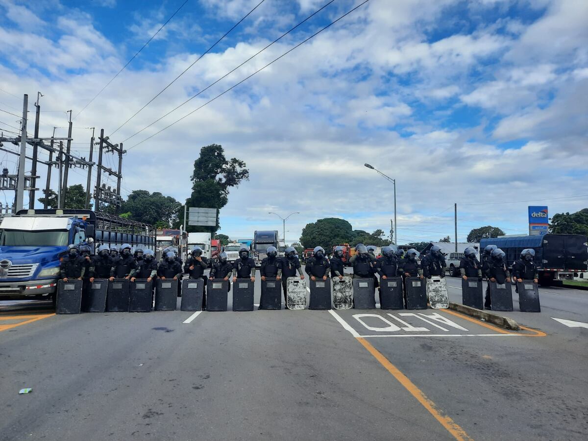 Se calienta Chiriquí. Productores se mantienen firmes y cierran vías en la provincia