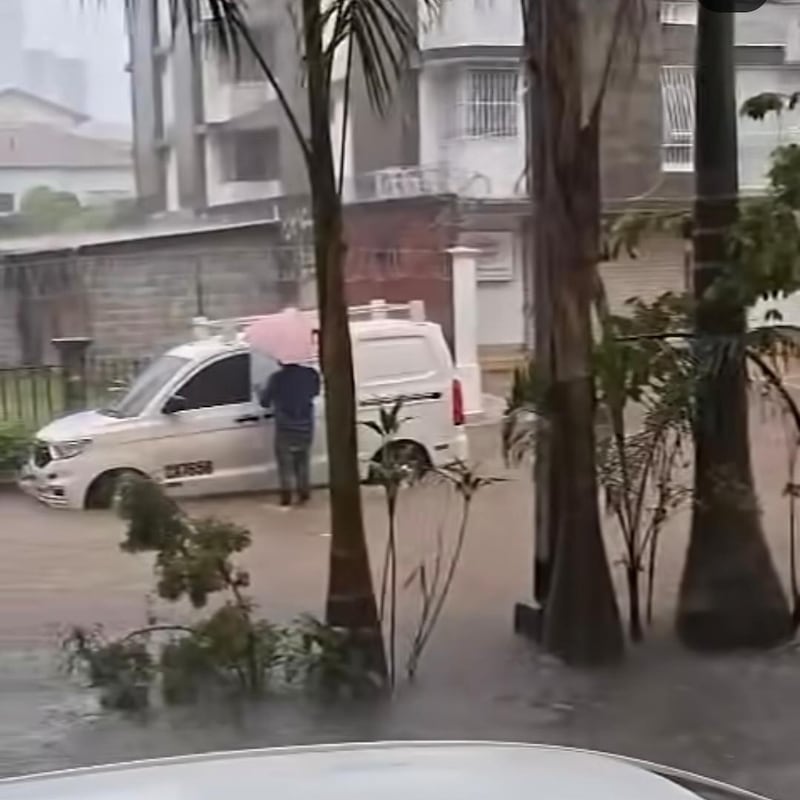 Clima en Panamá | Fuertes lluvias azotan este sábado: inundaciones, tranques, carros afectados y más