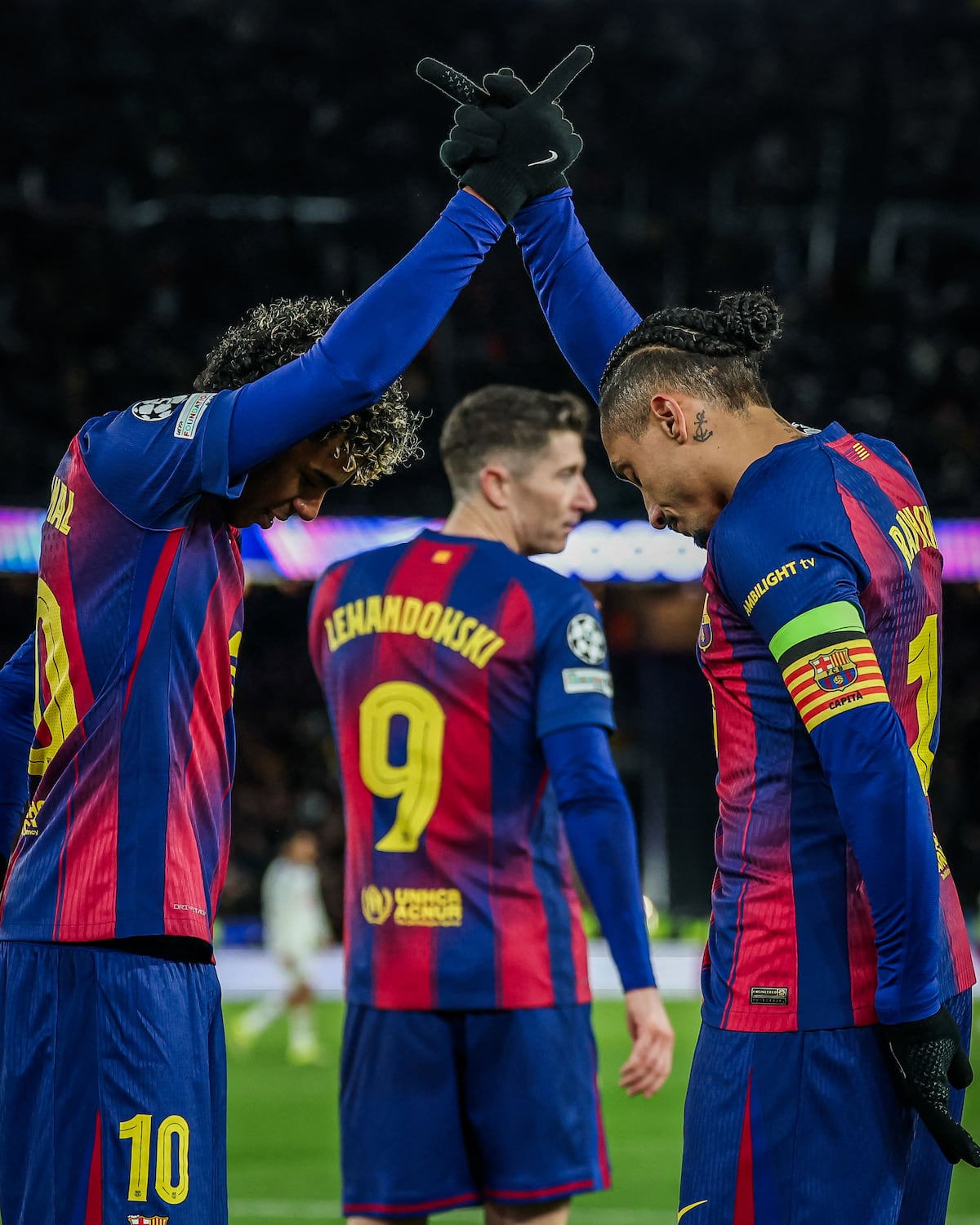 ¡Lo lograron! Barcelona evita la repesca con goleada en el Camp Nou