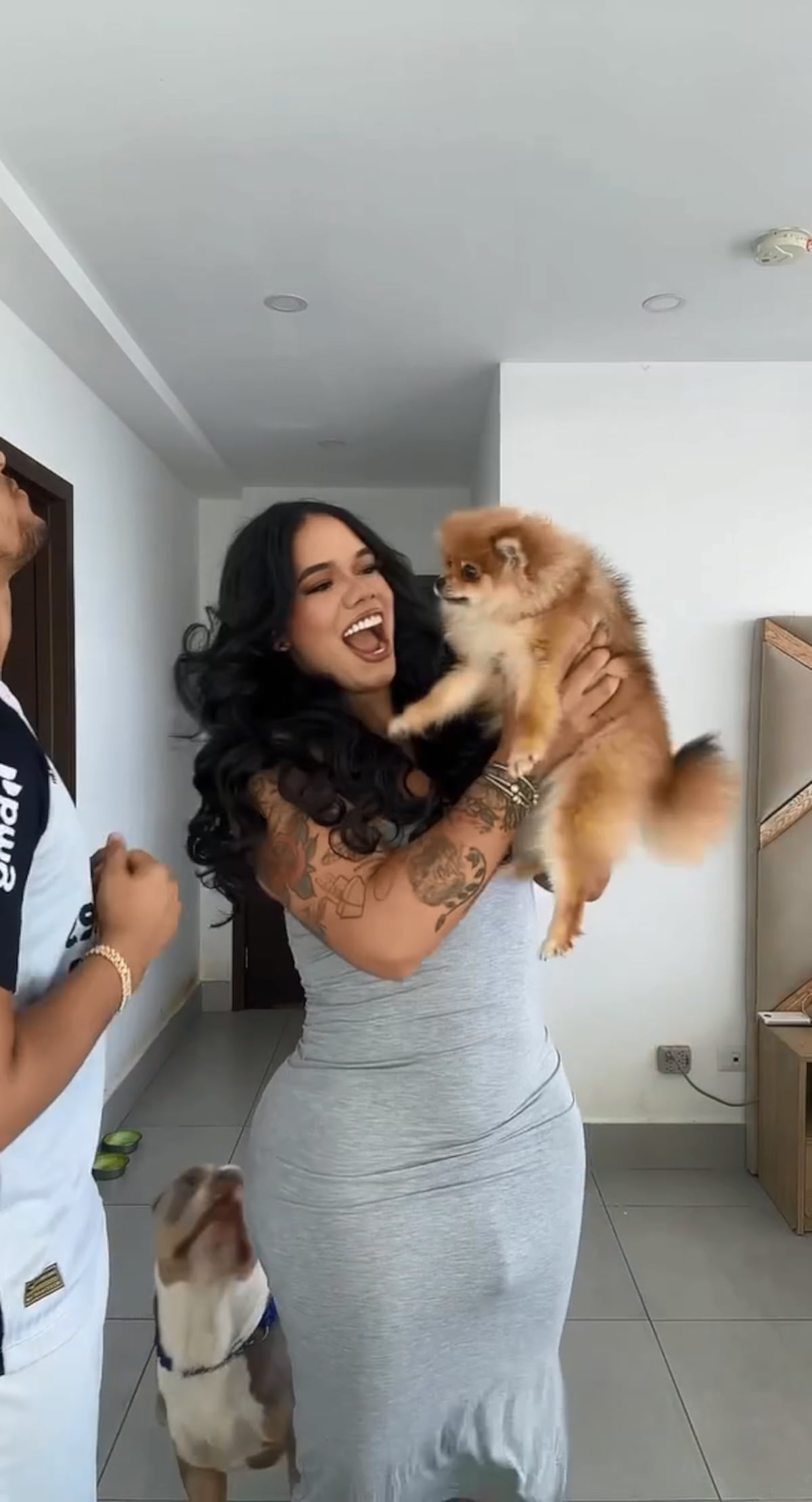 Miah Catalina revela a su nuevo bebé: Un adorable perrito