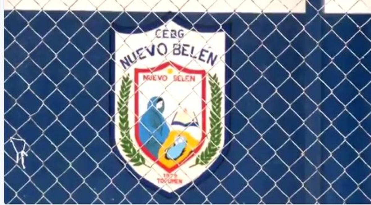 Maestro de inglés es capturado por pornografía infantil