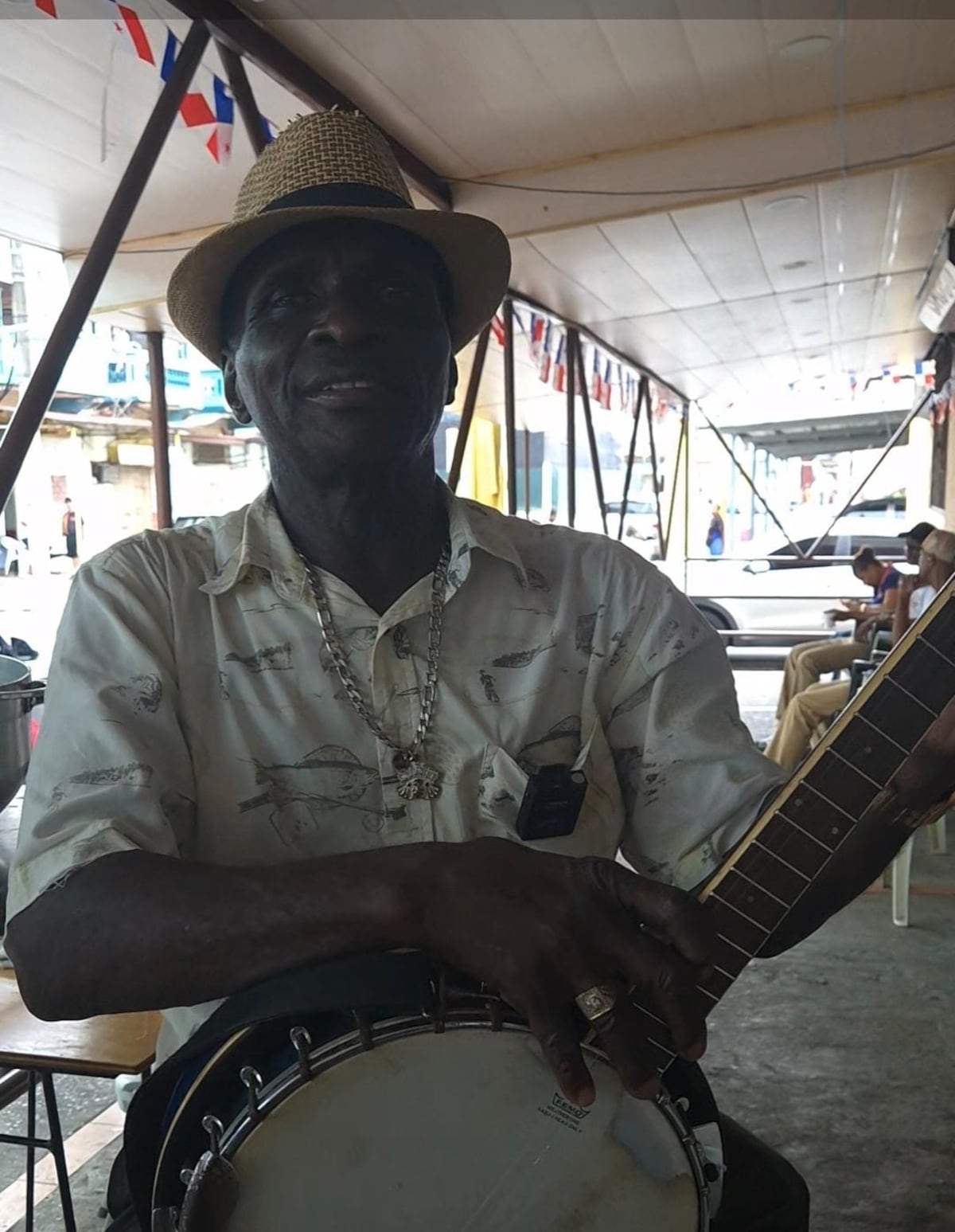 ‘Colón no era así, era mejor que Chiriquí’: el grito del pregonero que pide rescate para su provincia