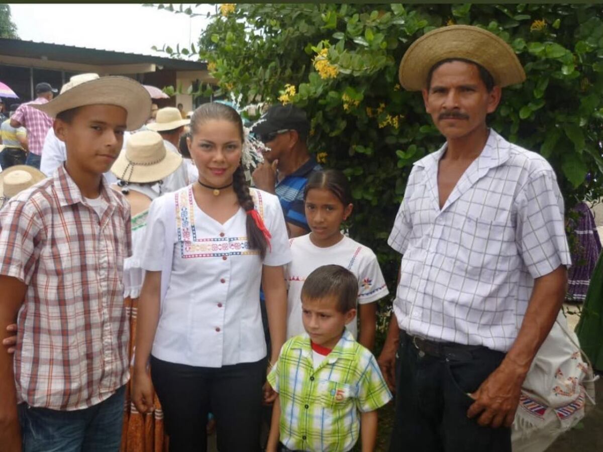 ¡Con versículo en mano! Doralis responde con fuego a críticas familiares