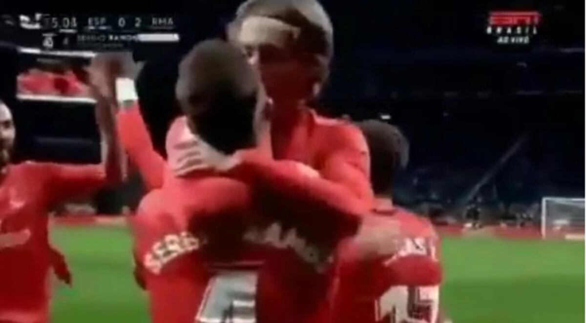Beso entre Sergio Ramos y Luka Modric se hace viral
