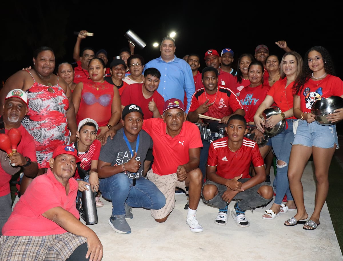 ‘Alegría y sazón’ Traen la comparsa los Puros de Barrio Balboa para el carnaval