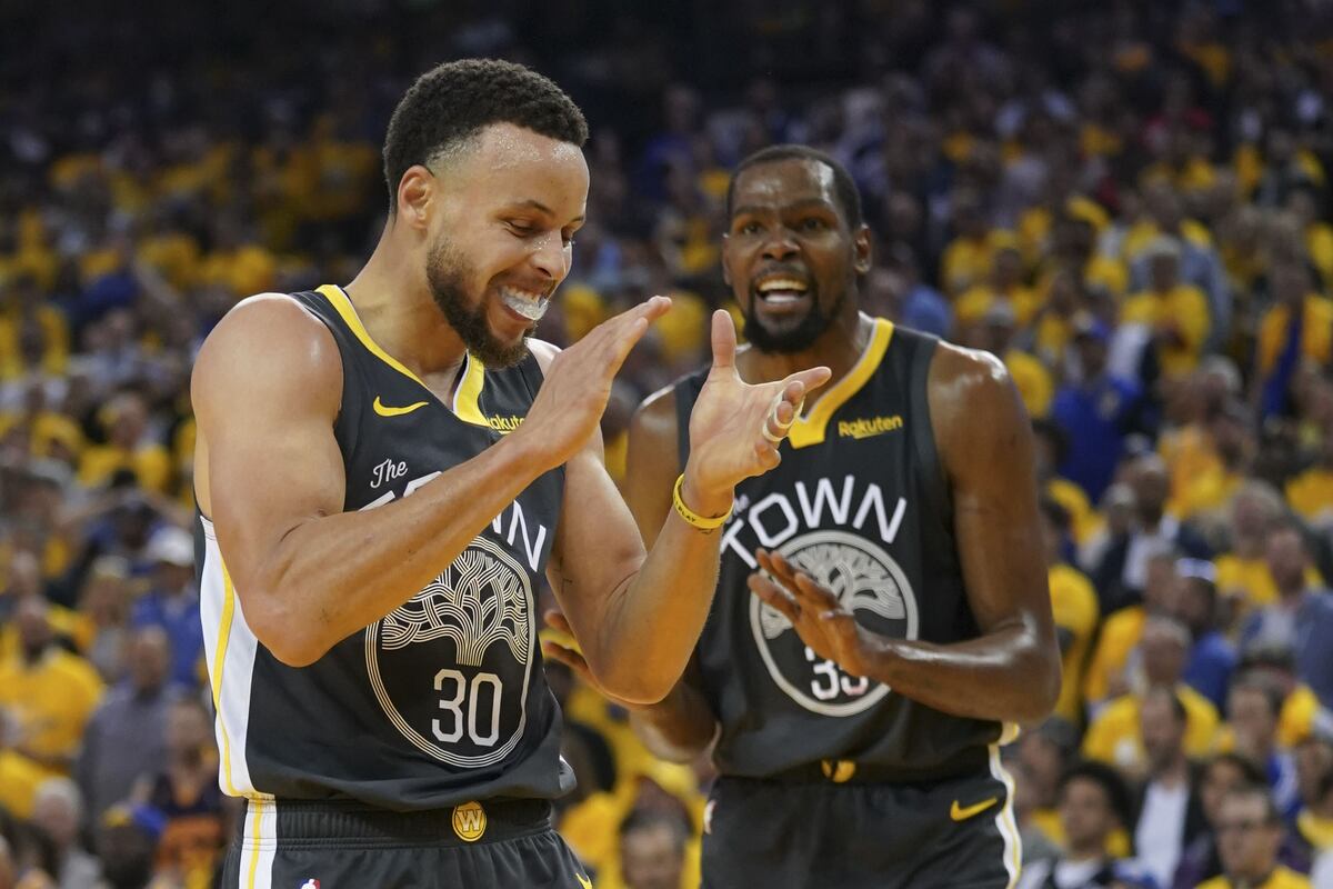 Warriors ganan y se ponen 2-0 sobre los Rockets 