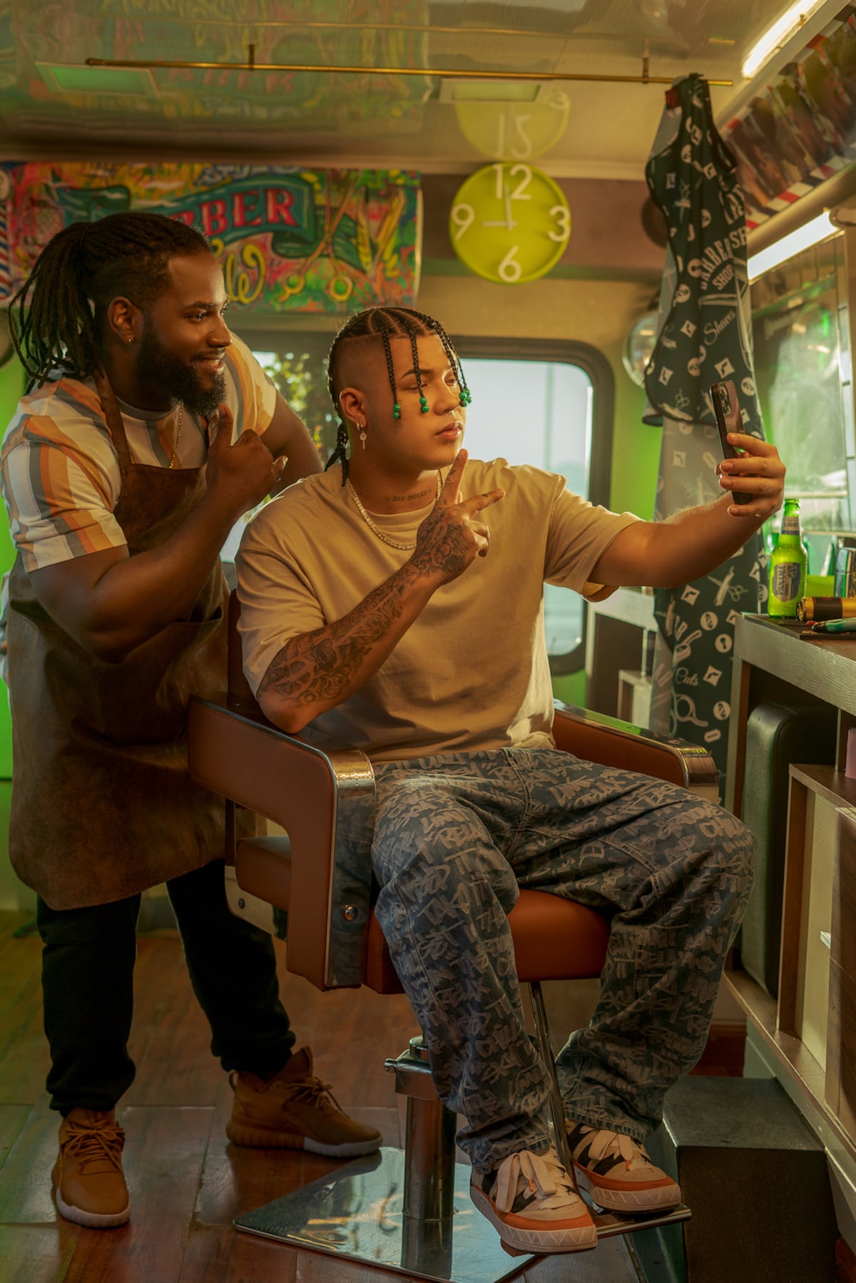 Mánager del Boza aclara situación del cantante en proyecto de cervecería